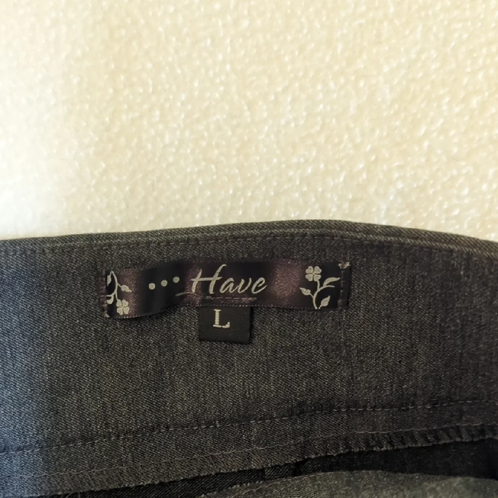 Classic Gray Women's Skirt - Picture 4 of 8